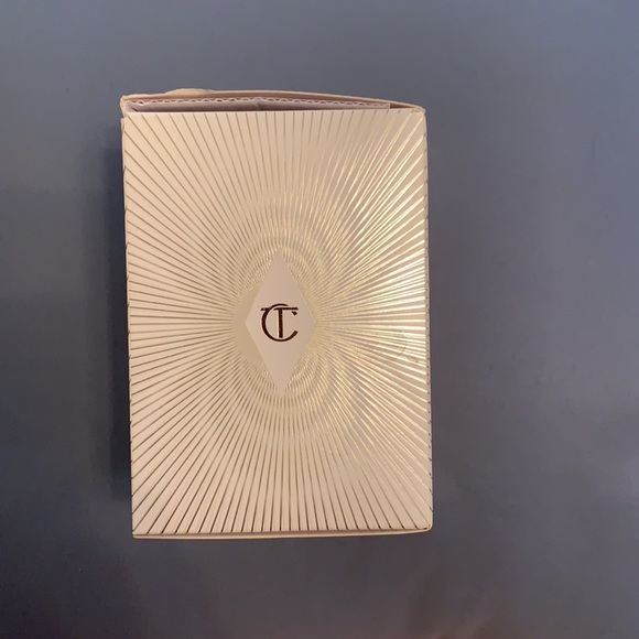 Perfume still in box new - Picture 2 of 4